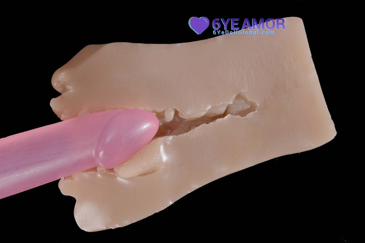 10cm (3.9") Blowjob Mouth with Teeth Masturbator ( Model# LY0011)
