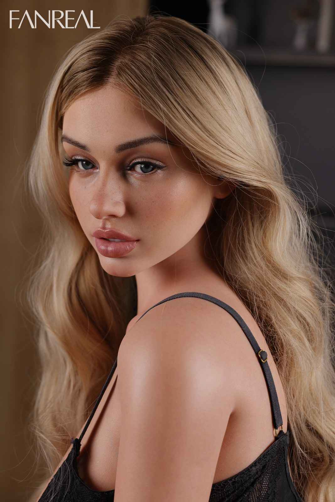 Fanreal 109cm (3ft7") Full Silicone Torso - F-Cup – Lila